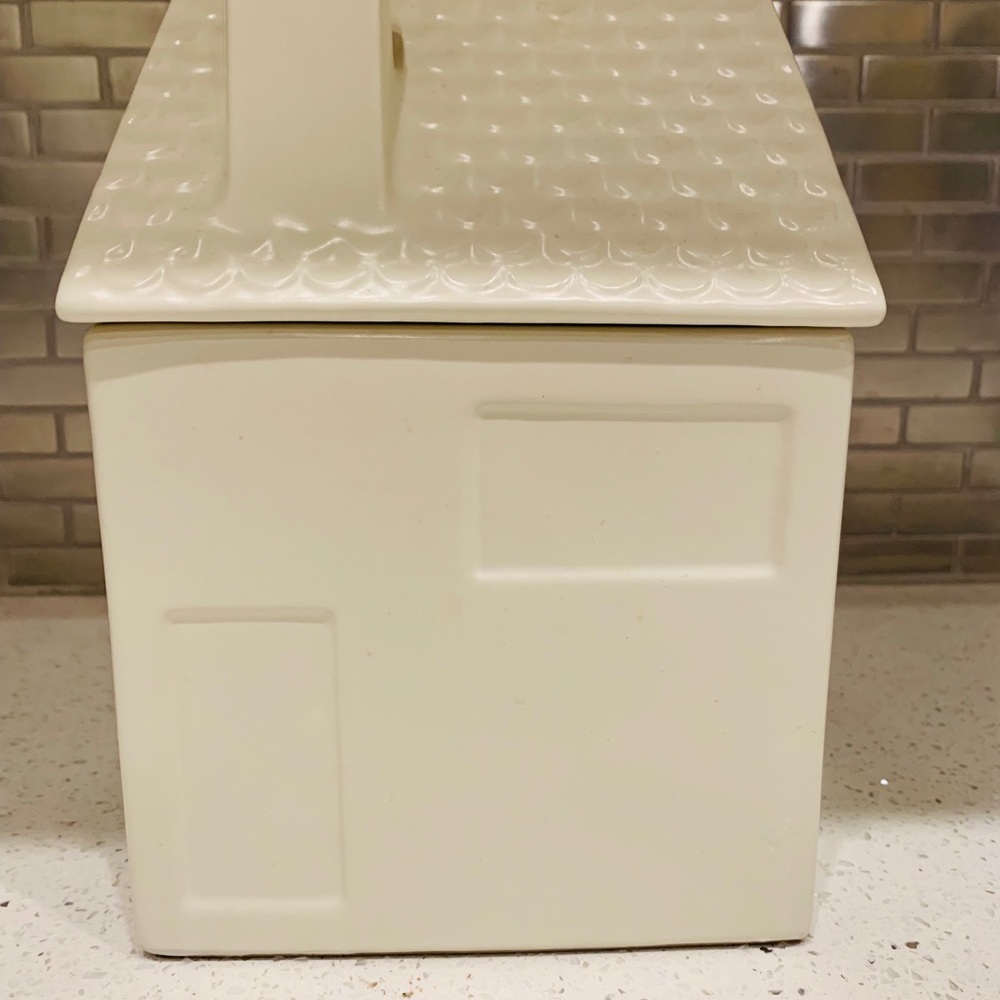 White rustic farmhouse hearth and hand 🍪 jar - Picture 3 of 6